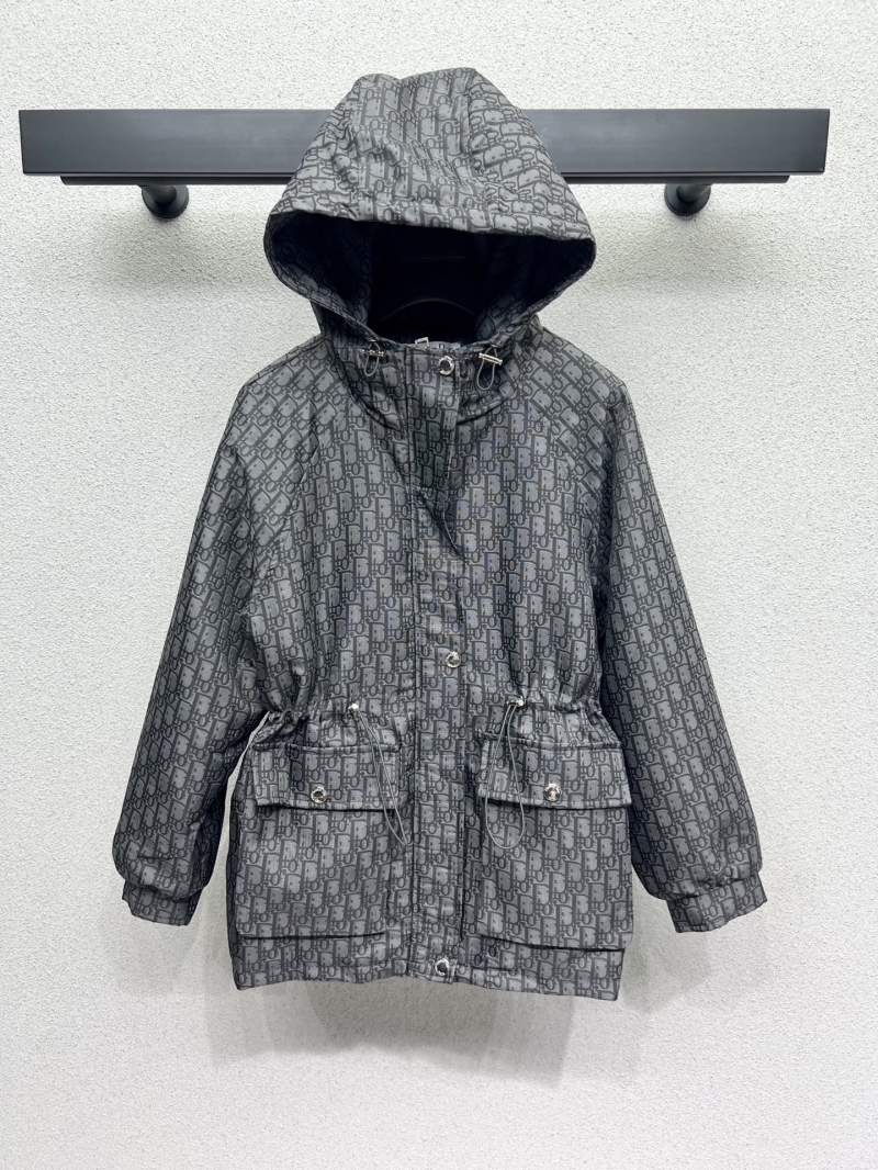 chr1st1an D10r outwear